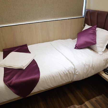 Vishal Hall Hotell Mumbai Eksteriør bilde