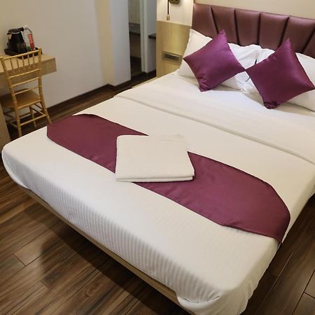 Vishal Hall Hotell Mumbai Eksteriør bilde