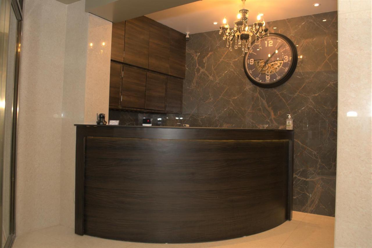 Vishal Hall Hotell Mumbai Eksteriør bilde