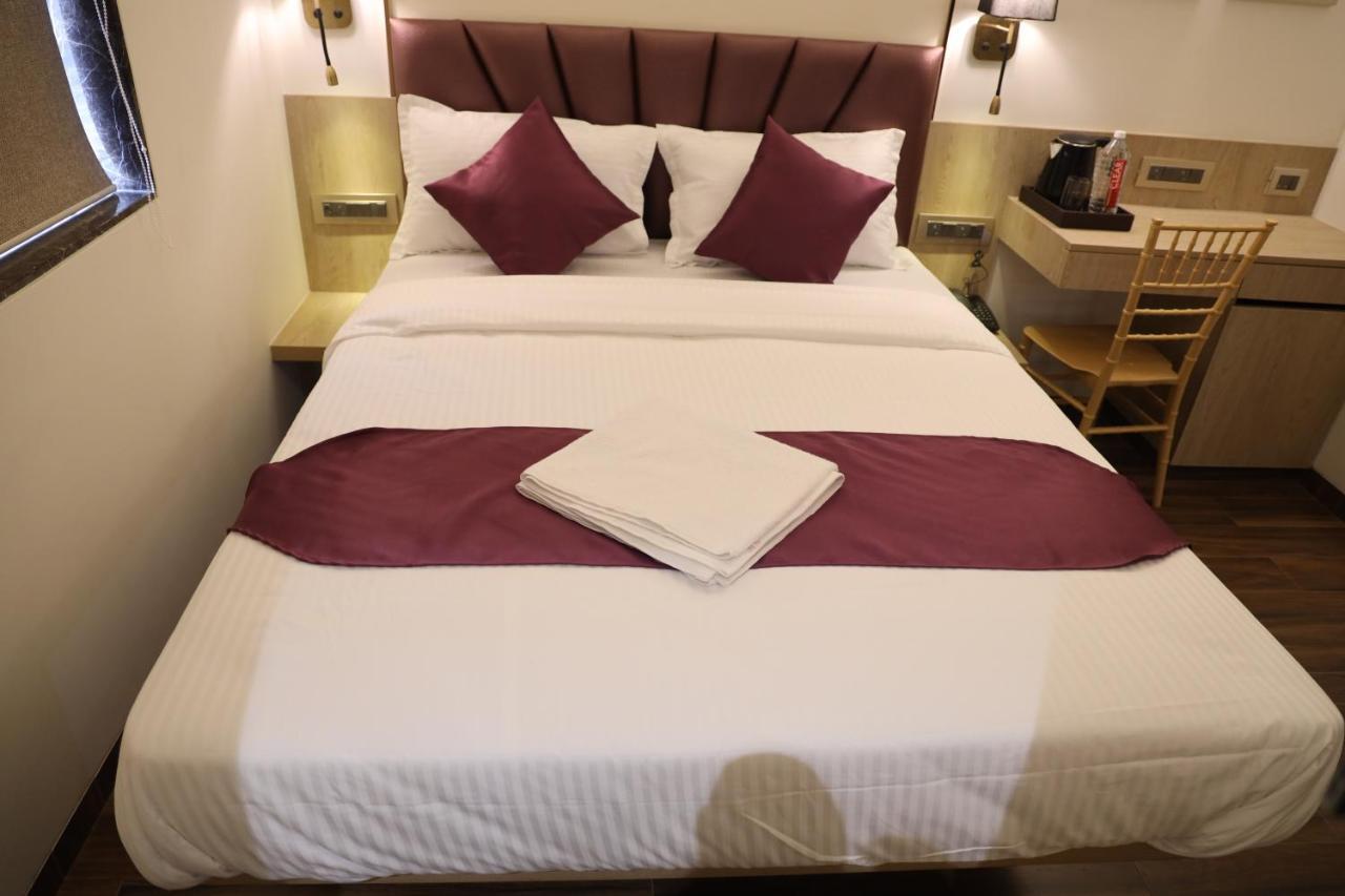 Vishal Hall Hotell Mumbai Eksteriør bilde