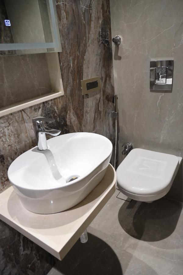 Vishal Hall Hotell Mumbai Eksteriør bilde