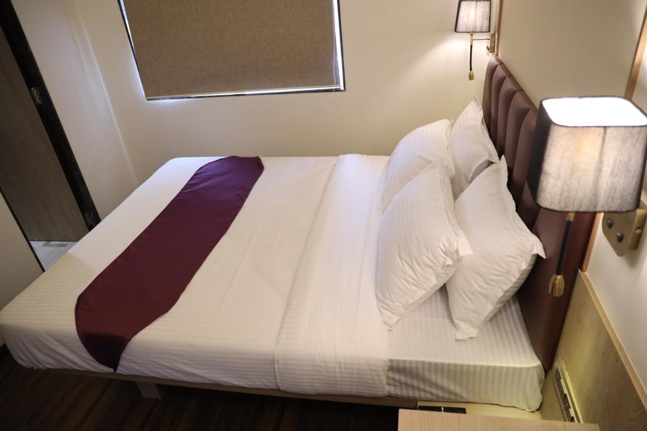 Vishal Hall Hotell Mumbai Eksteriør bilde