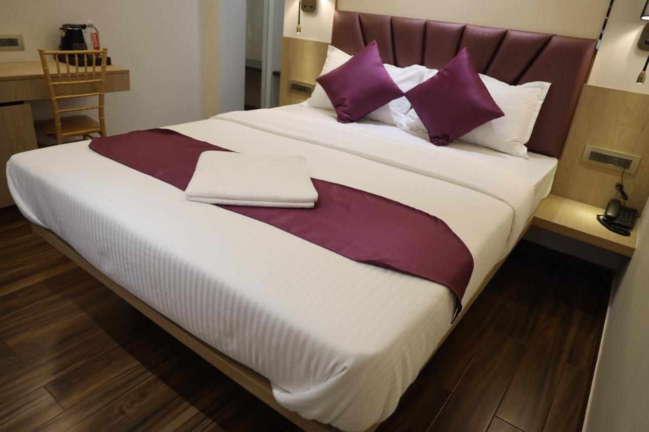 Vishal Hall Hotell Mumbai Eksteriør bilde