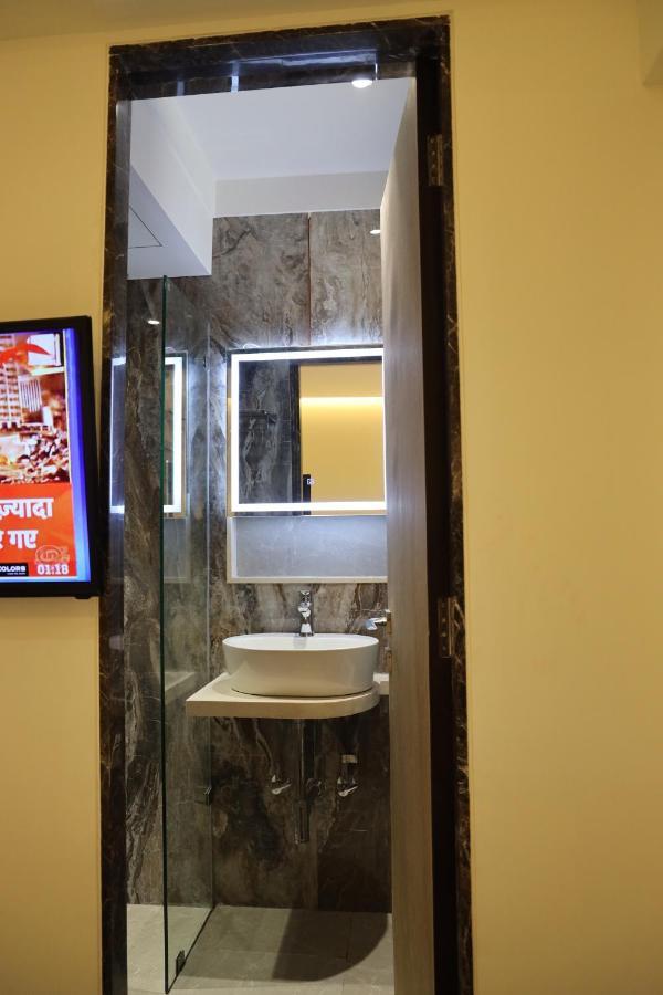 Vishal Hall Hotell Mumbai Eksteriør bilde