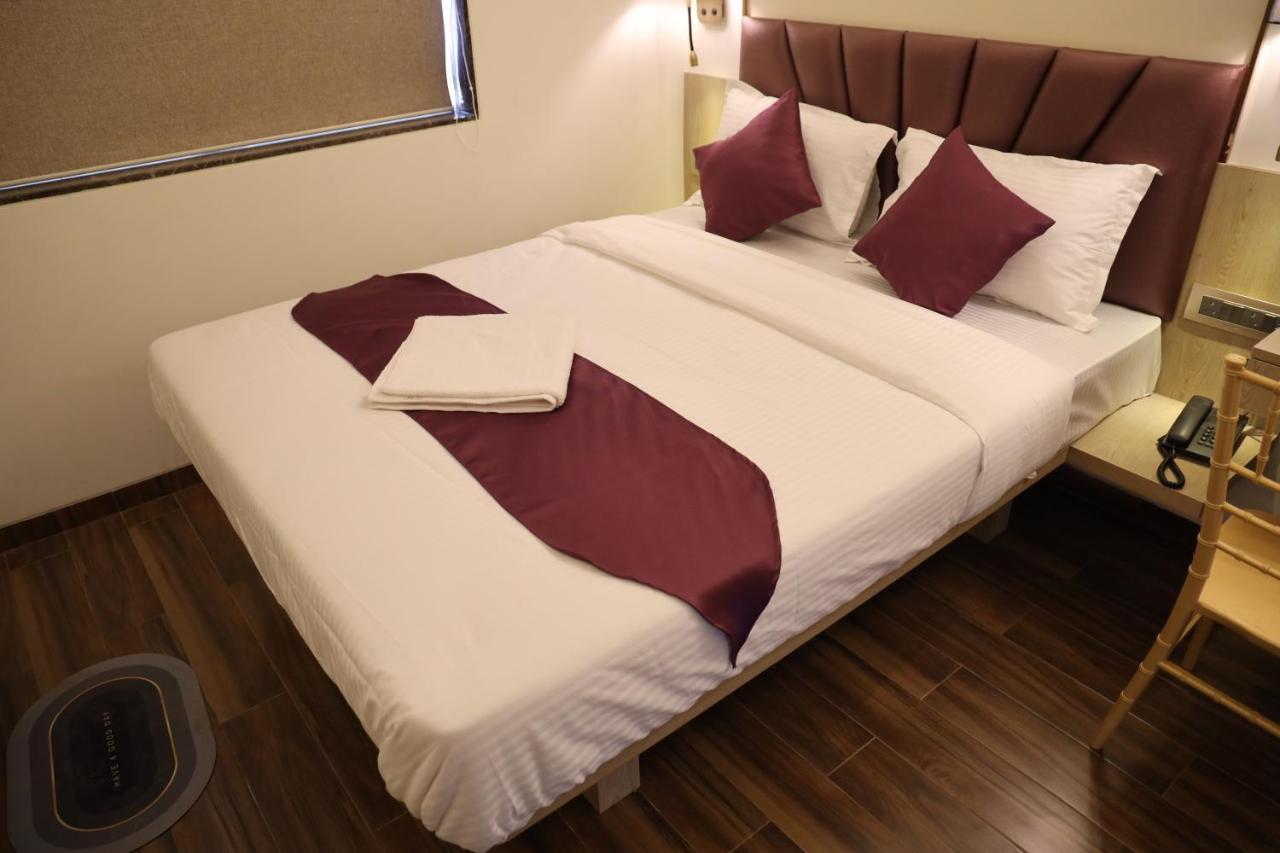 Vishal Hall Hotell Mumbai Eksteriør bilde