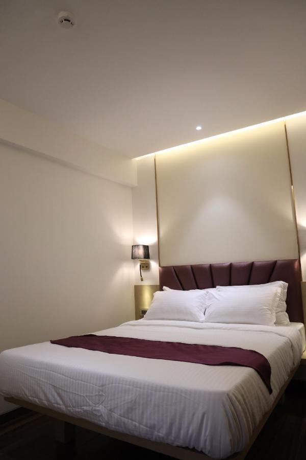 Vishal Hall Hotell Mumbai Eksteriør bilde