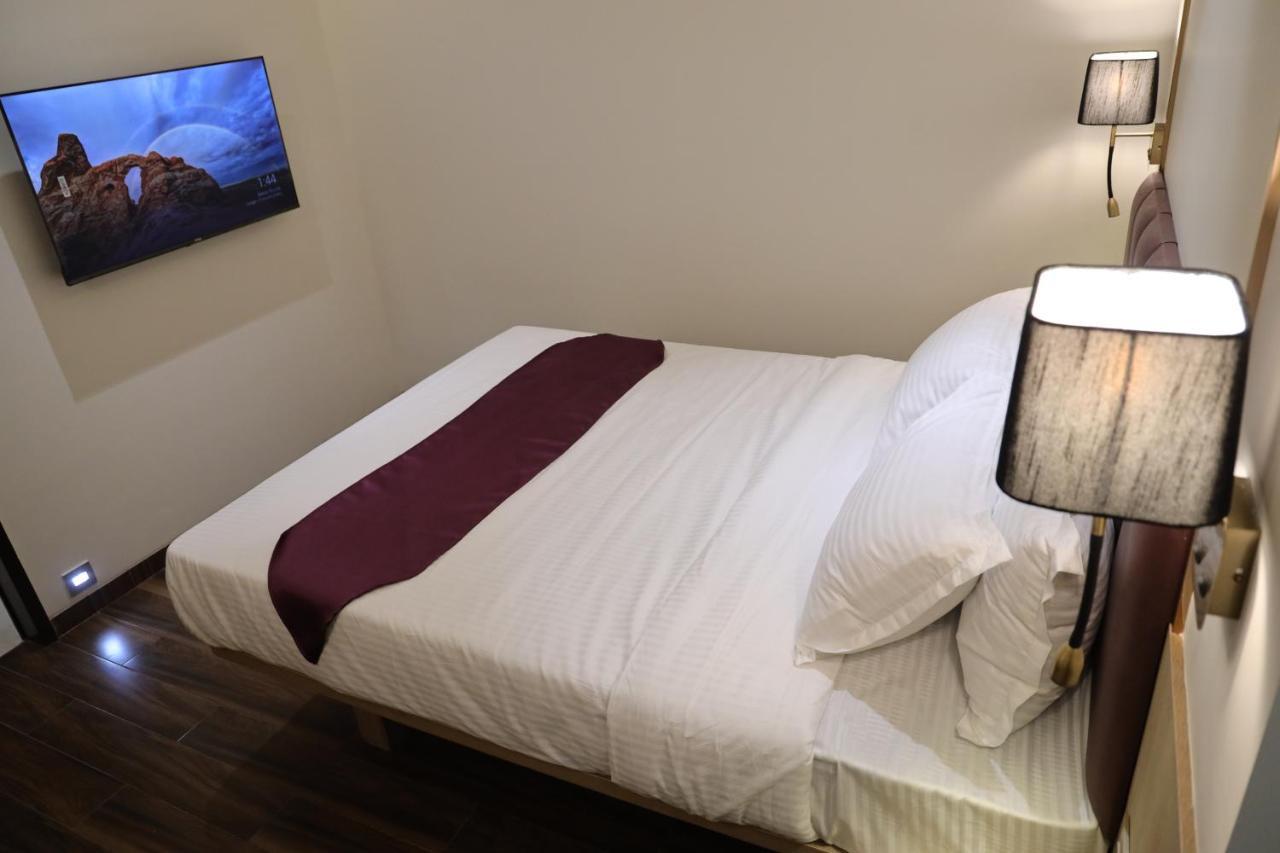 Vishal Hall Hotell Mumbai Eksteriør bilde