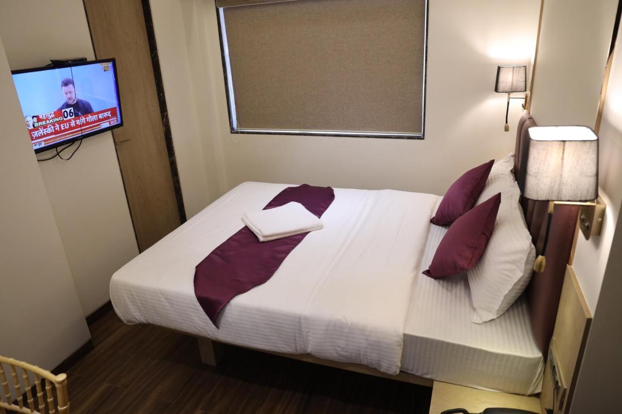 Vishal Hall Hotell Mumbai Eksteriør bilde