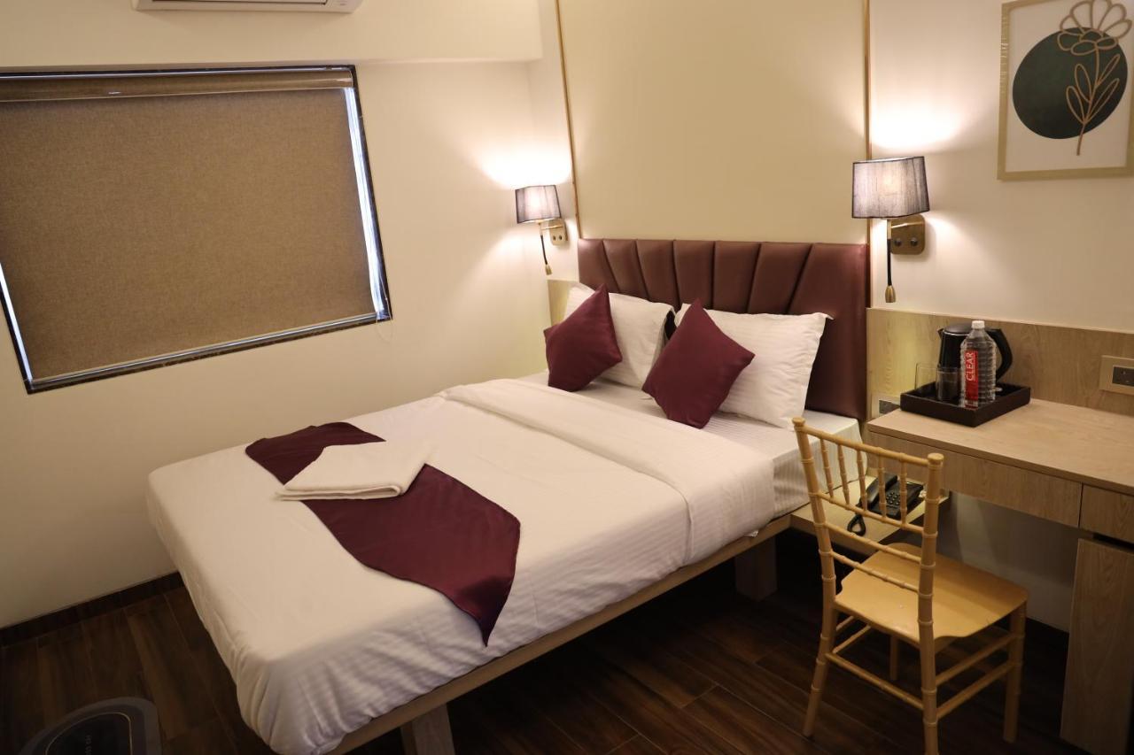 Vishal Hall Hotell Mumbai Eksteriør bilde