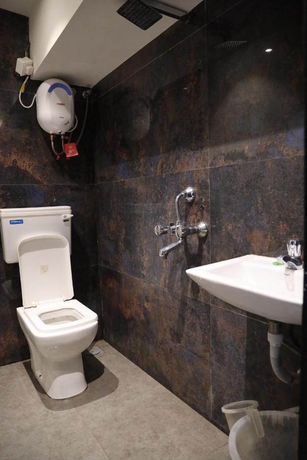 Vishal Hall Hotell Mumbai Eksteriør bilde