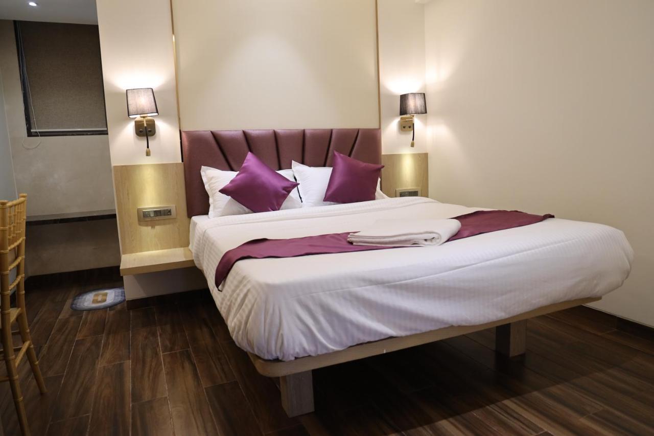 Vishal Hall Hotell Mumbai Eksteriør bilde